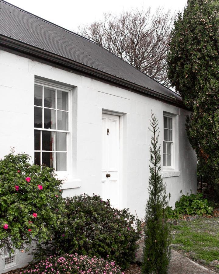 Gaol House Cottages Bicheno Bagian luar foto